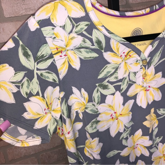 Healing Hands Purple Label Two Button Jewel Neck grey yellow floral scrub top - Picture 2 of 8
